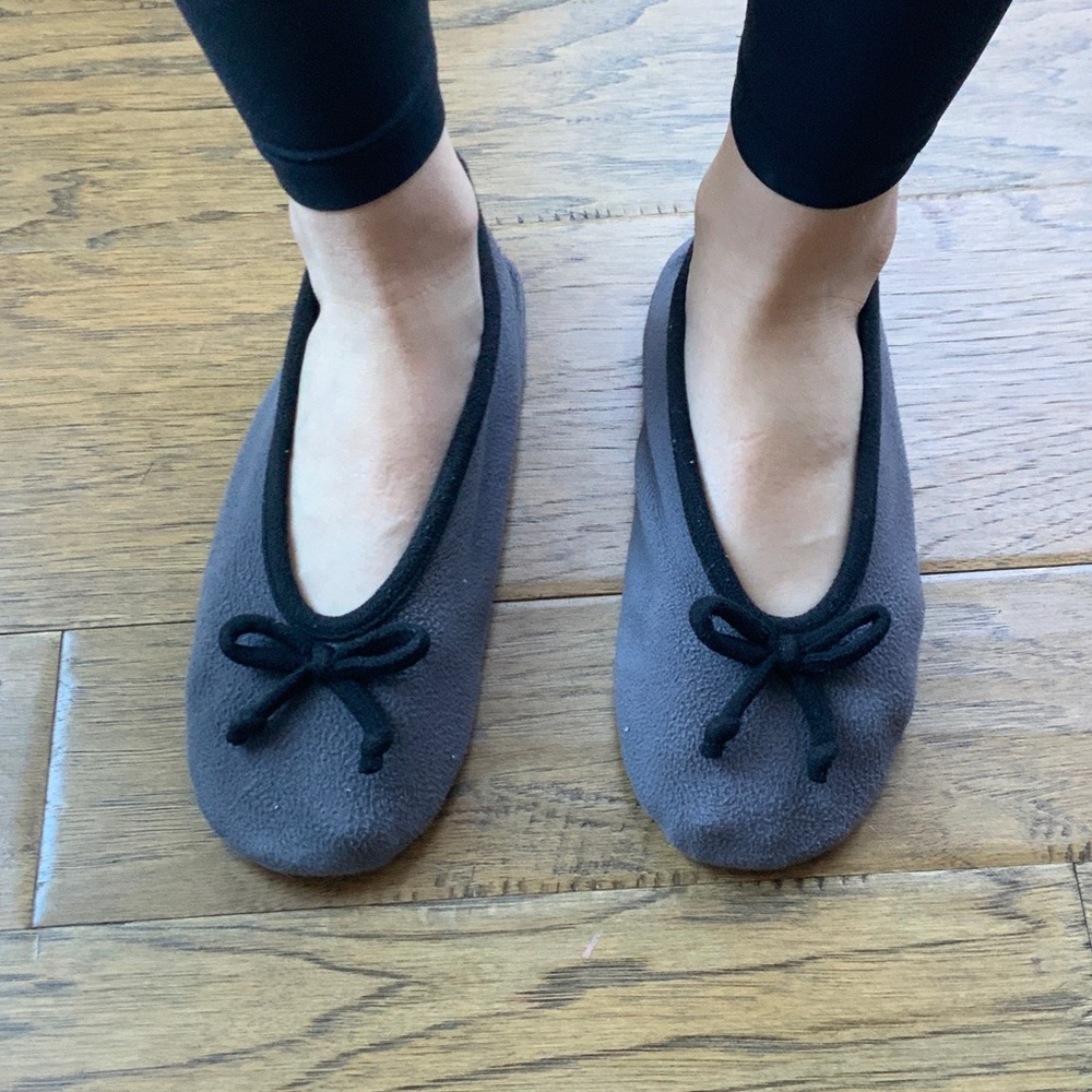 Isotoner Women's Charcoal Slippers with Black Trim
